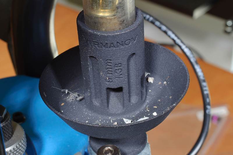 Uppsamling för hylsmatning Armanov Debris-Out Casefeeder Adapter 9x19