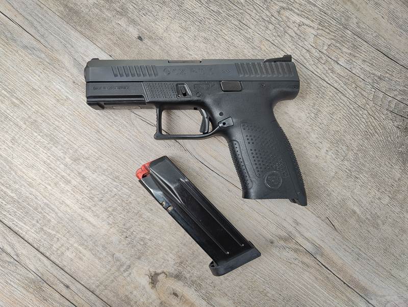 Begagnad Pistol CZ P-10 C 9x19