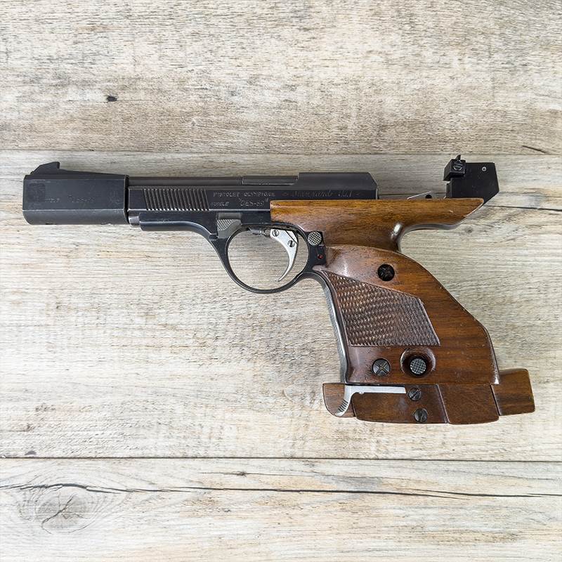 Begagnad Pistol Unique DES 69, .22LR