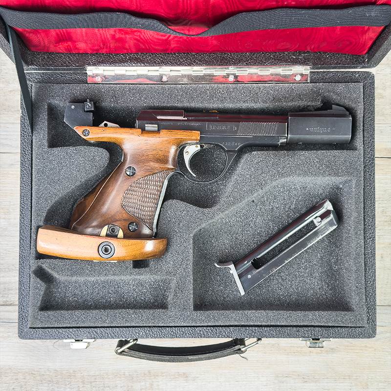 Begagnad Pistol Unique DES 69, .22LR