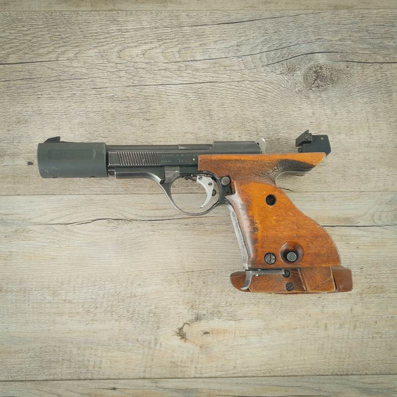 Begagnad Pistol Unique DES 69 .22LR