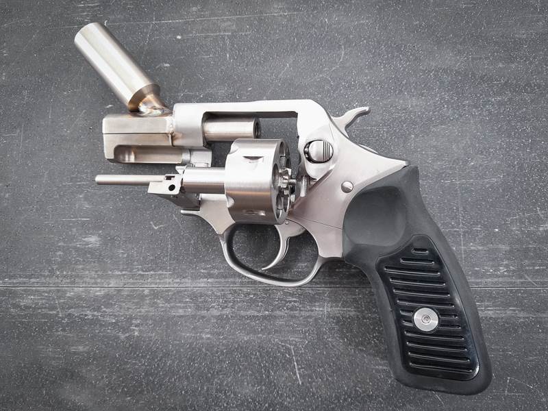 Signalrevolver 9mm knallpatron till Pyro, specialbyggd